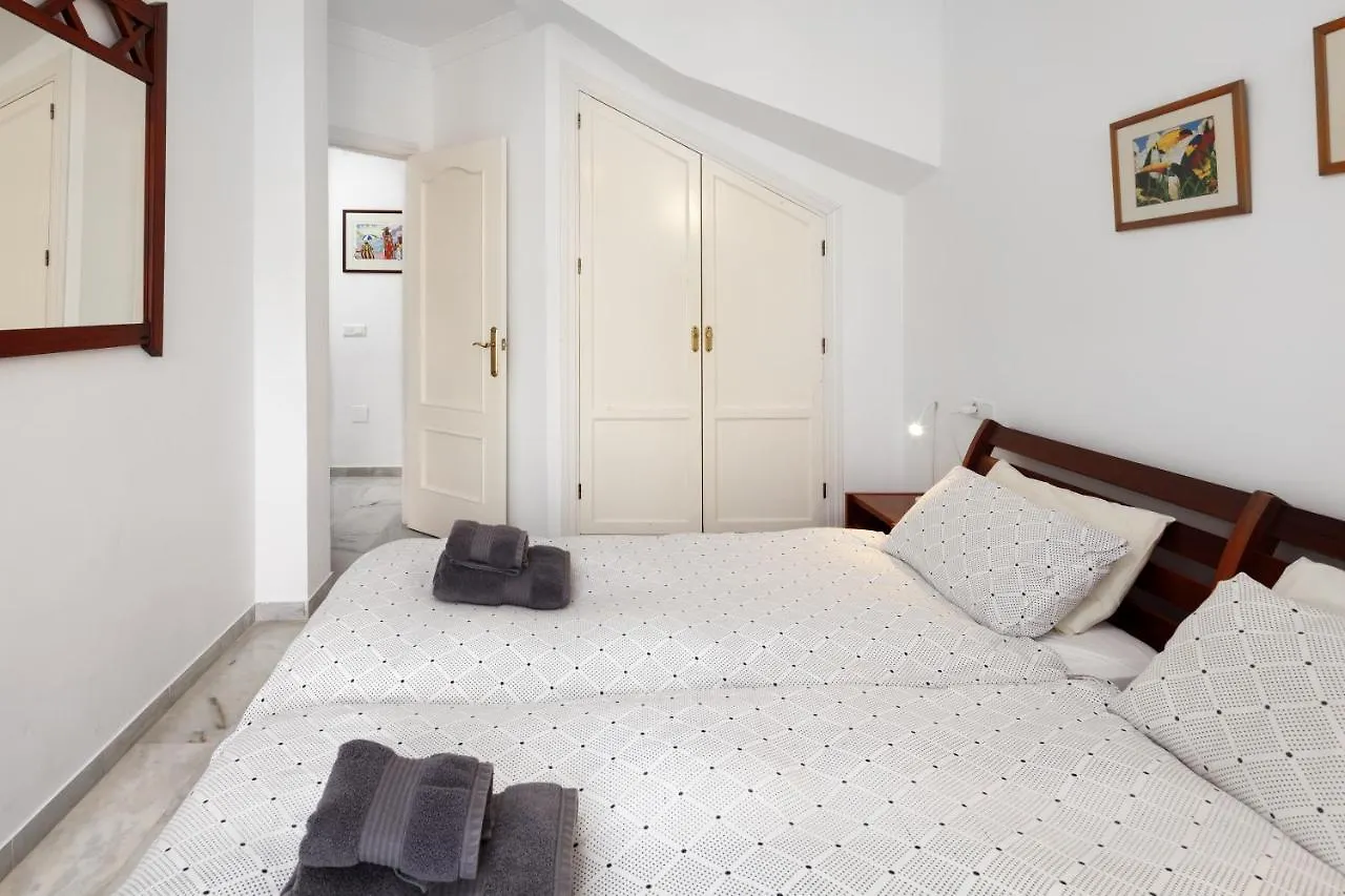 Villa Miramar Burriana Beach 10 Pax Nerja